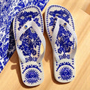 Chinelo Feminino de Dedo com Estilo: Azul Floral, Verão 2025