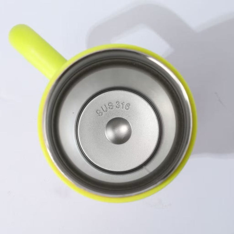 Copo térmico 800ML para cerveja refrigerante ou água com canudo tampa hermética e acabamento em pintura